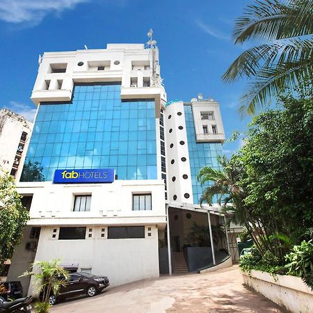 Fabhotel Savoy Suites Mumbai Airport Bombaim Exterior foto