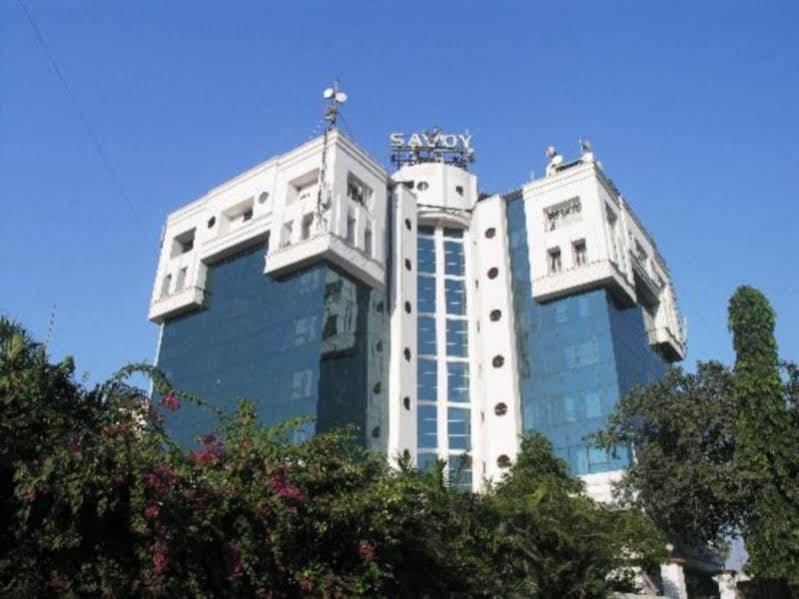 Fabhotel Savoy Suites Mumbai Airport Bombaim Exterior foto