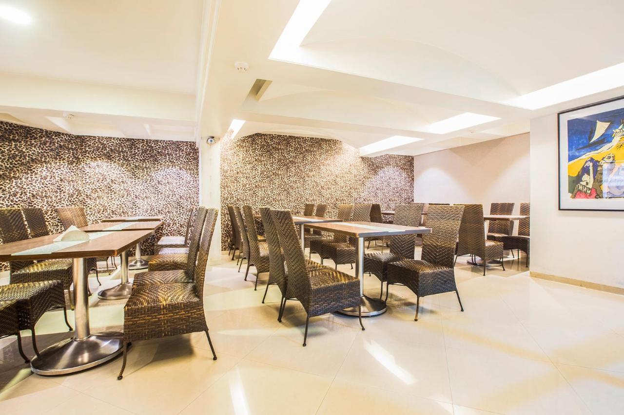 Fabhotel Savoy Suites Mumbai Airport Bombaim Exterior foto