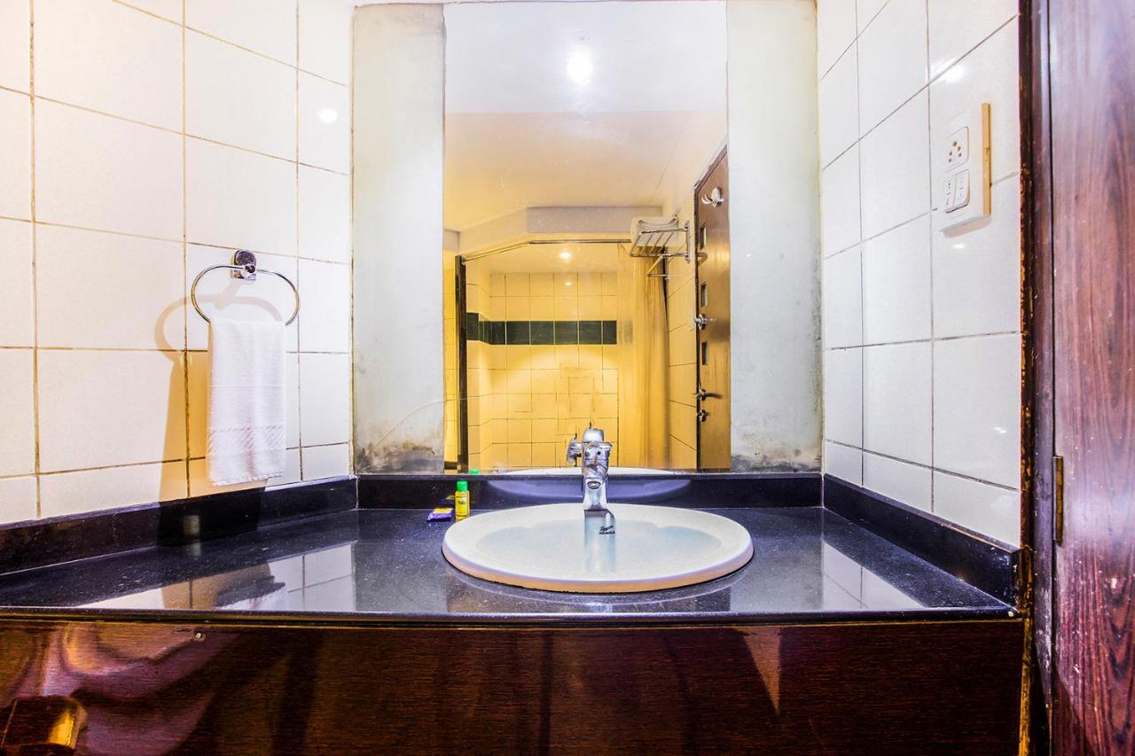 Fabhotel Savoy Suites Mumbai Airport Bombaim Exterior foto