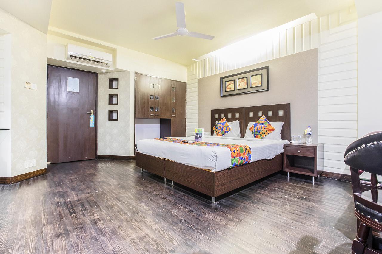 Fabhotel Savoy Suites Mumbai Airport Bombaim Exterior foto
